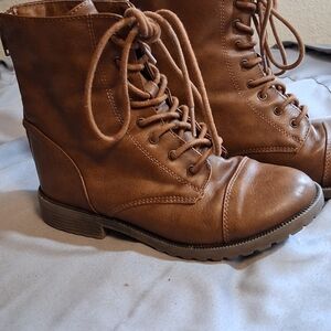 Brown Lace-Up Kids Boots 1 260763